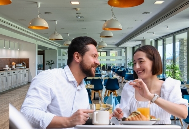 Online rate with breakfast Akadémia Hotel